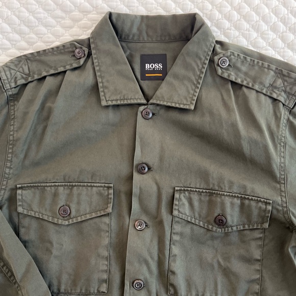 Hugo Boss Men's Military Green Combat Shirt (Large) - Picture 4 of 16